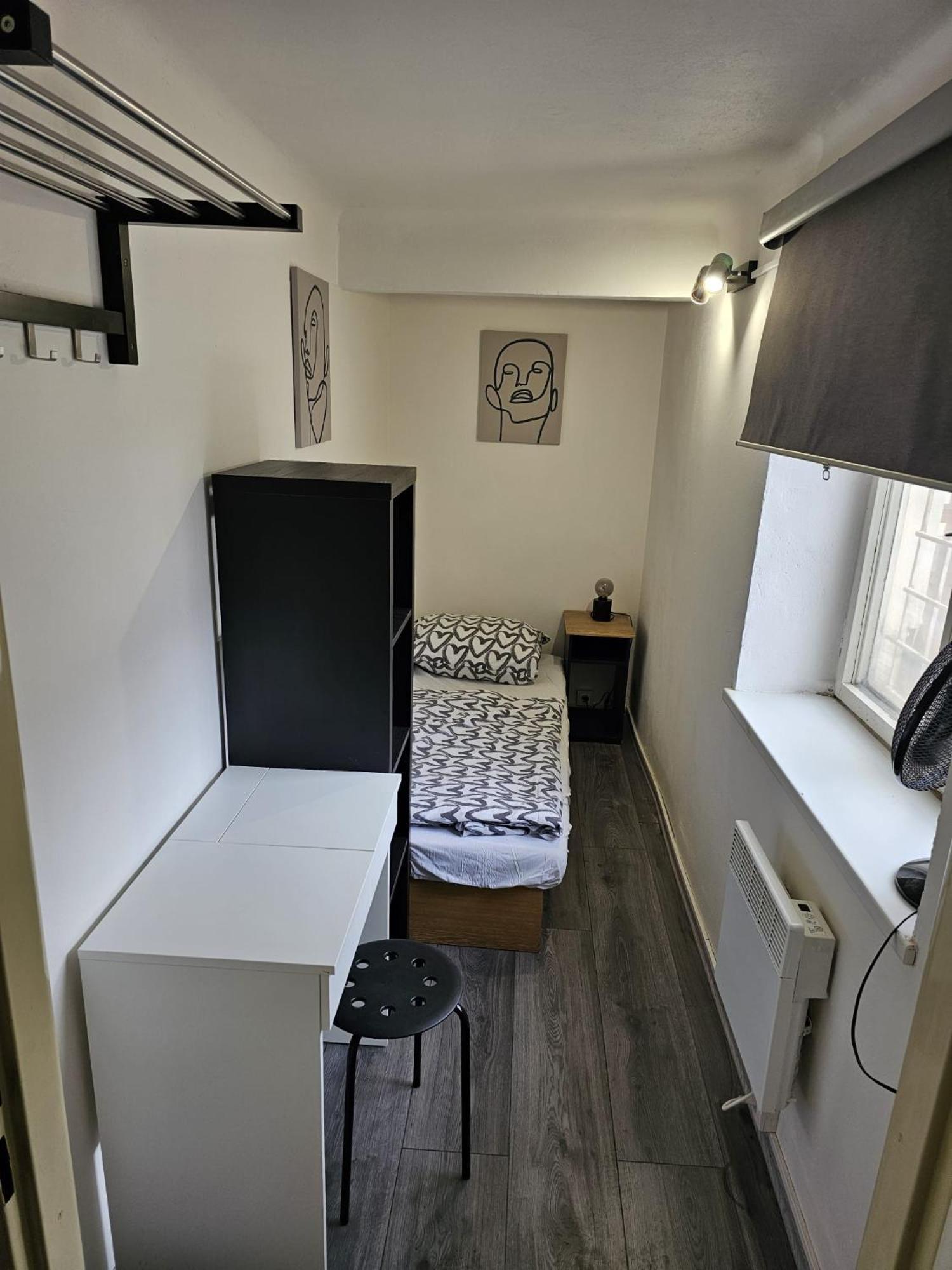A Plus Hostel - Centrum プラハ エクステリア 写真